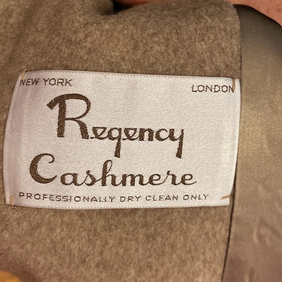 Cashmere vintage coat. Like new - Picture 4 of 9